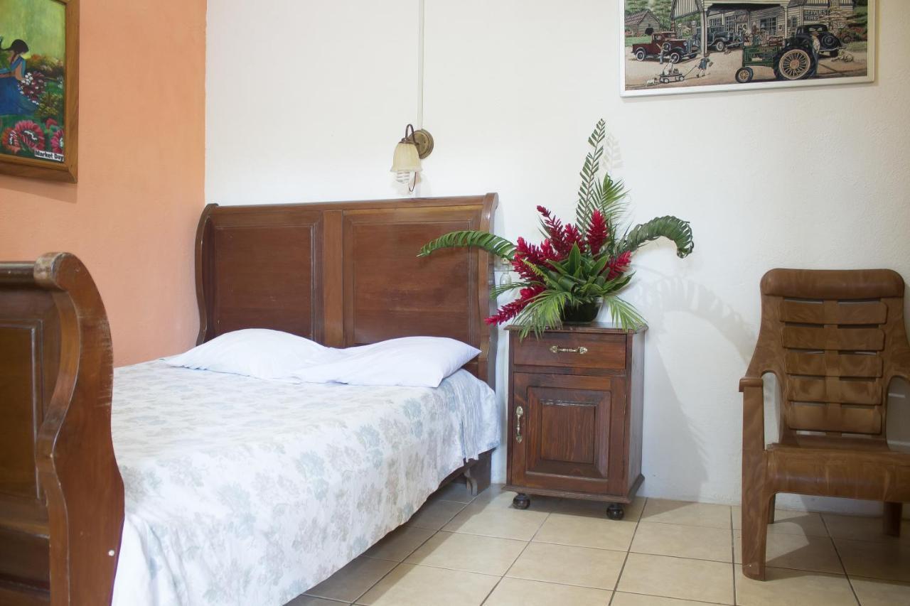 Hotel Rabin Itzam Lanquín Екстериор снимка